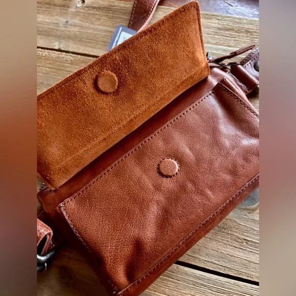 SPIKES & SPARROW LEATHER HIP BAG OREGON - BRANDY COGNAC - Picture 7 of 12